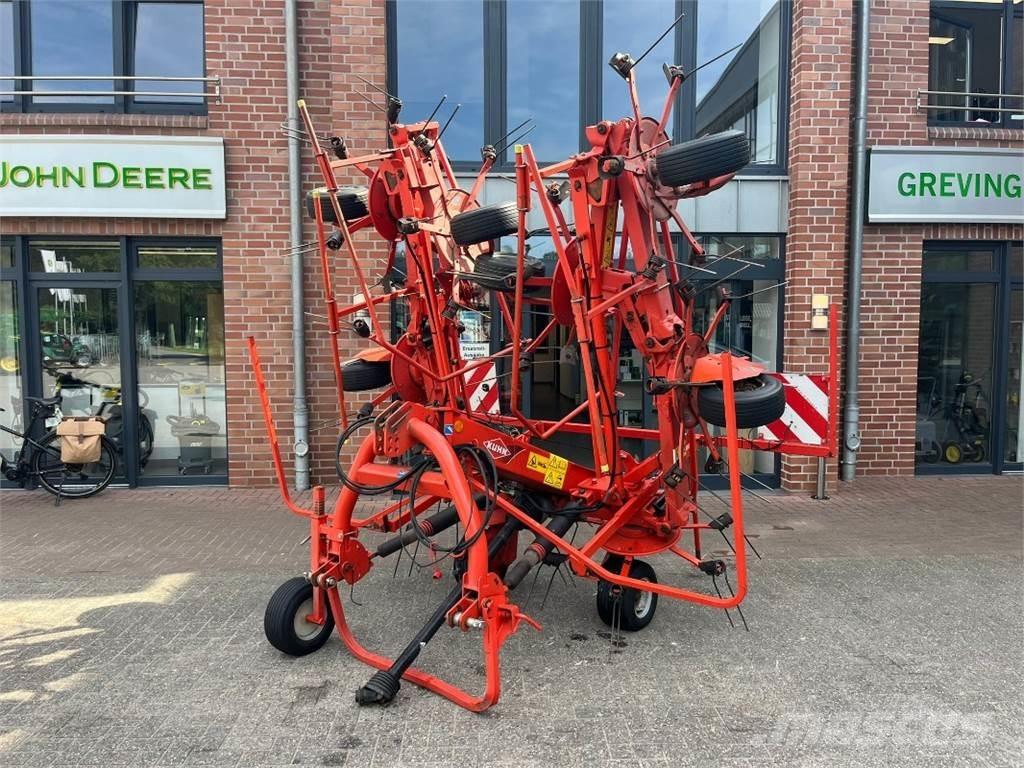 Kuhn GF8702 defekt Τσουγκράνες και χορτοξηραντικές μηχανές