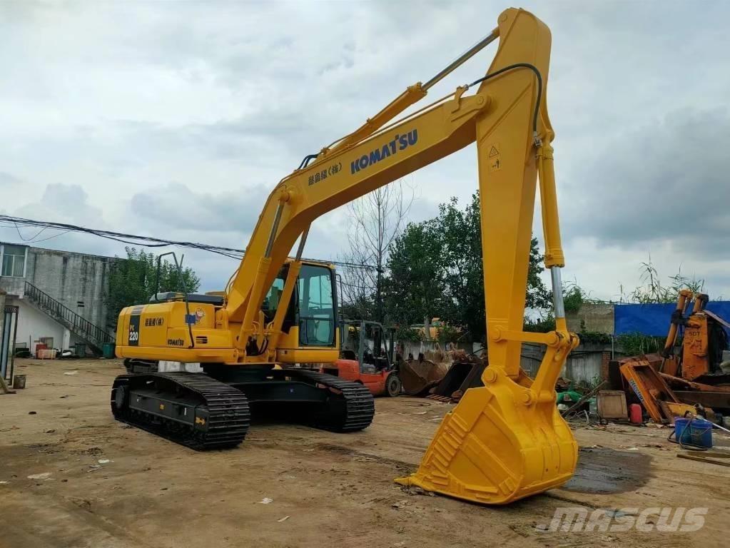 Komatsu PC 220-7 Εκσκαφείς με ερπύστριες