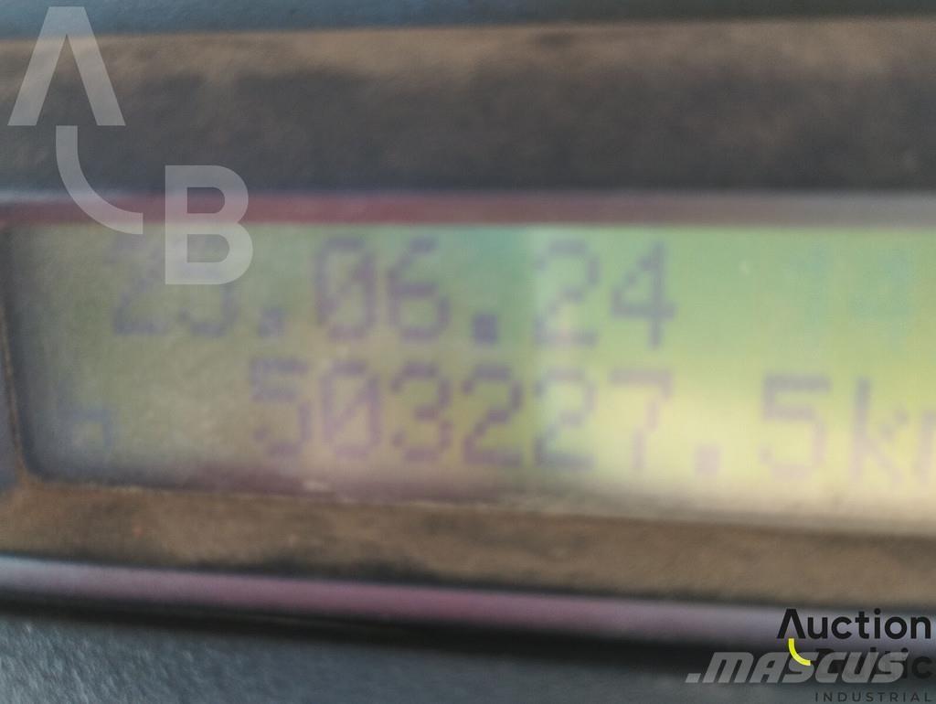 Iveco 260 E44 Φορτηγά Ανατροπή