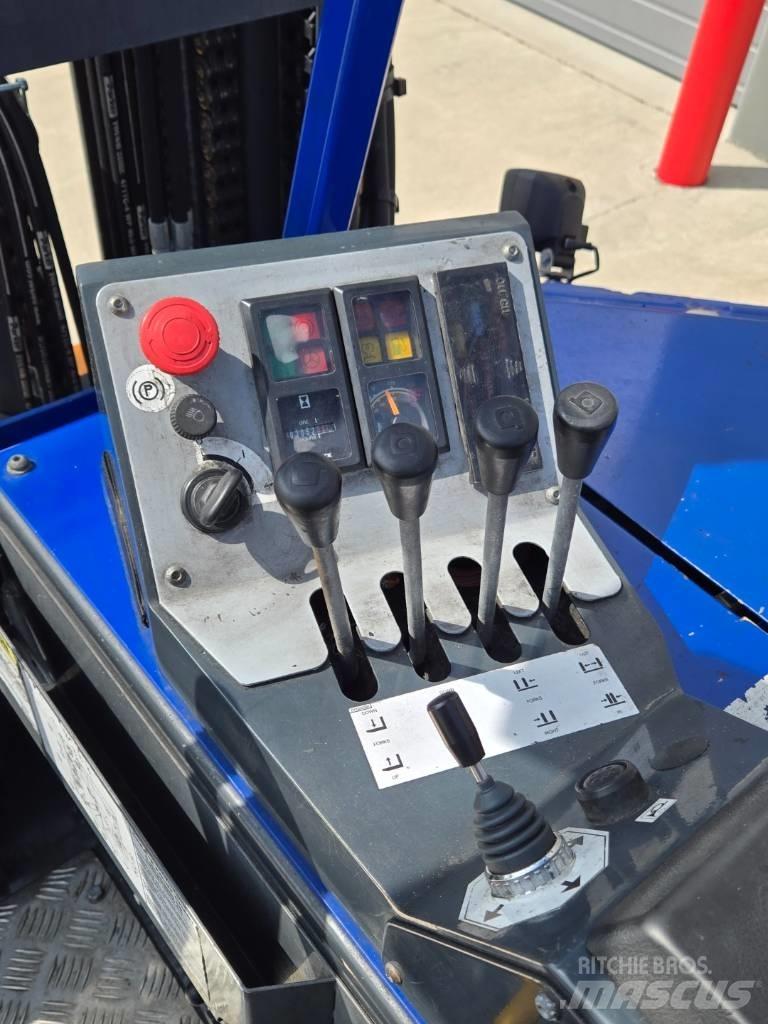 Combilift C 6000 Ανυψωτικά στενών δρόμων