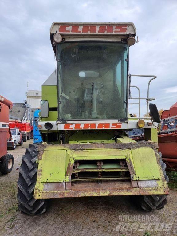 CLAAS 68s Θεριζοαλωνιστικές μηχανές