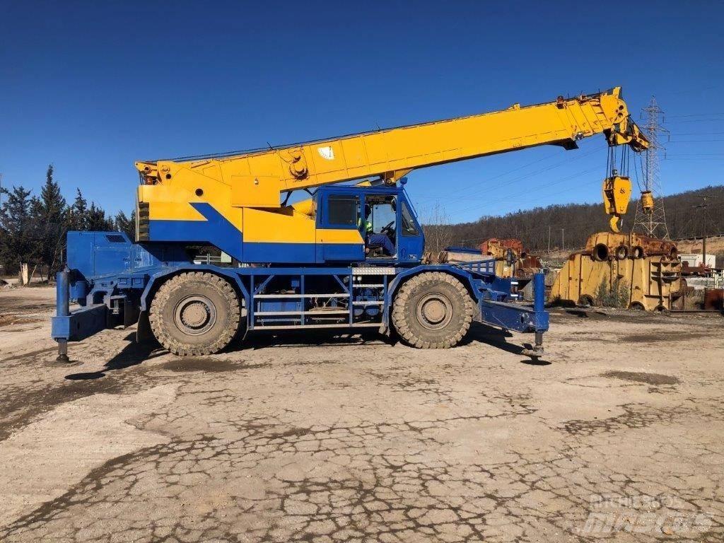 Kobelco RK 450 Γερανοί ανώμαλου εδάφους