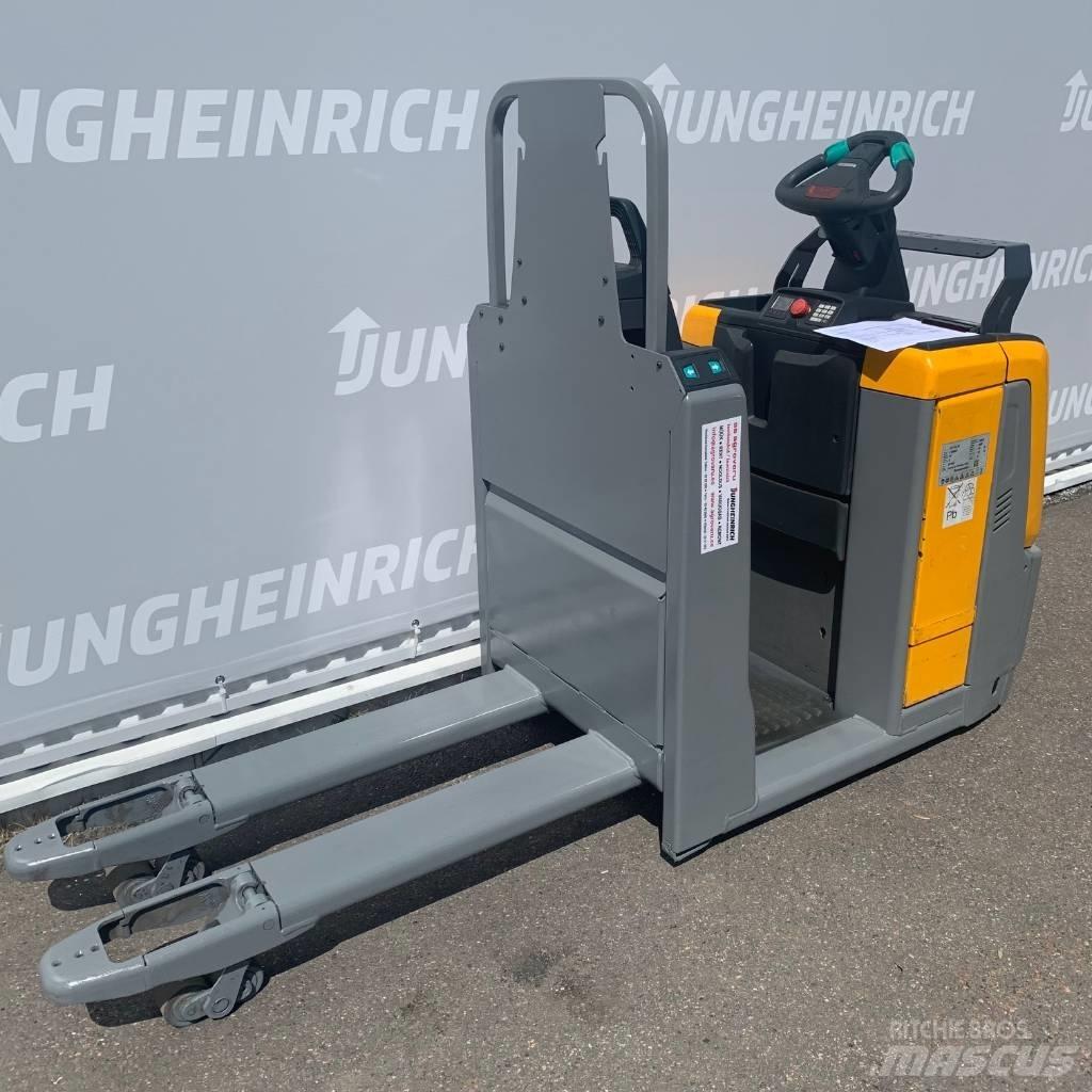Jungheinrich ECE 220 Περονοφόρο ανυψωτικό συλλογής παραγγελιών μικρού ύψους
