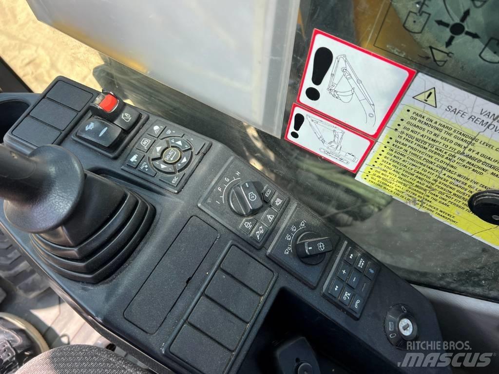 Volvo EC 220 DL Εκσκαφείς με ερπύστριες