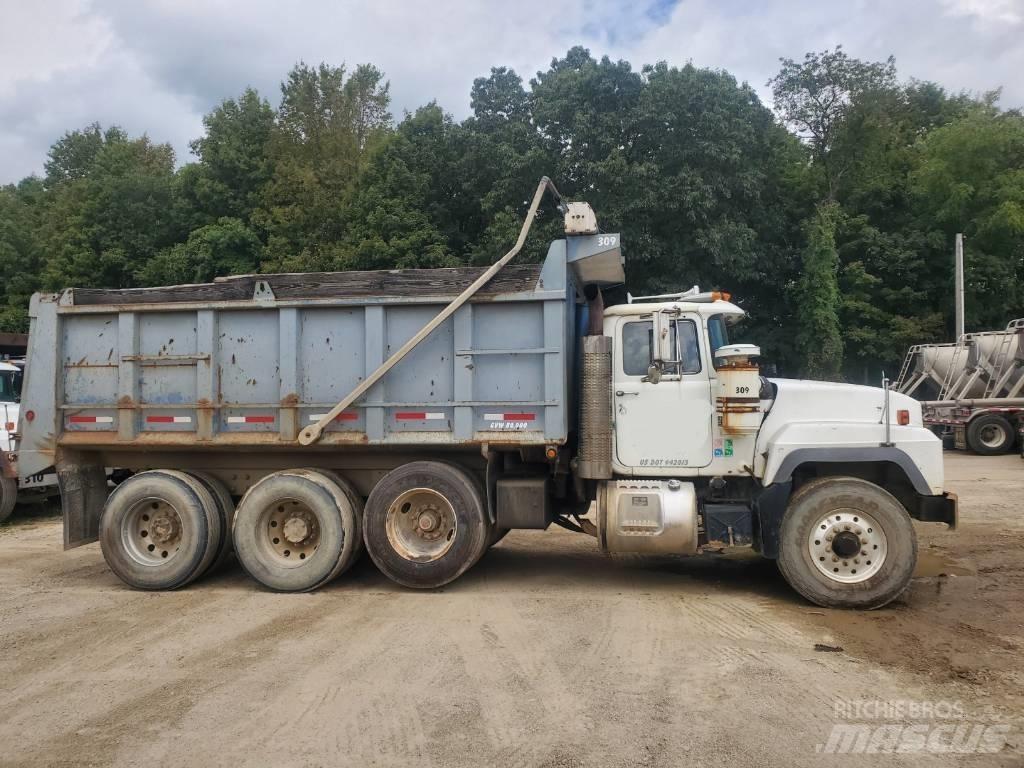 Mack RD688s Φορτηγά Ανατροπή