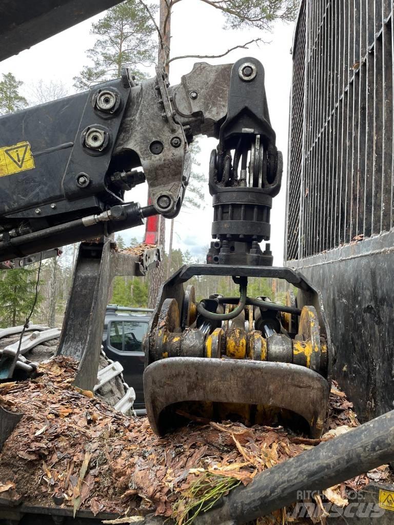 Komatsu 895 Μεταφορείς ξυλείας
