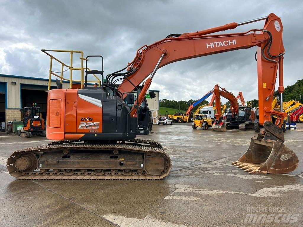 Hitachi ZX225 USLC-7 Εκσκαφείς με ερπύστριες