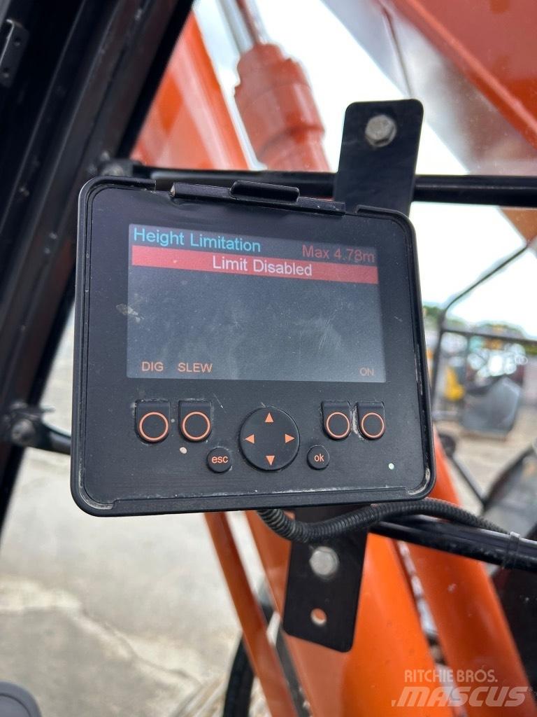 Hitachi ZX225 USLC-7 Εκσκαφείς με ερπύστριες