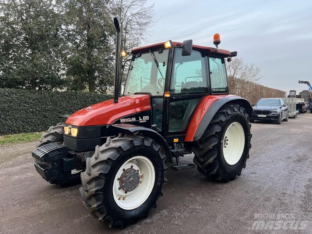 New Holland L 85 DT Τρακτέρ
