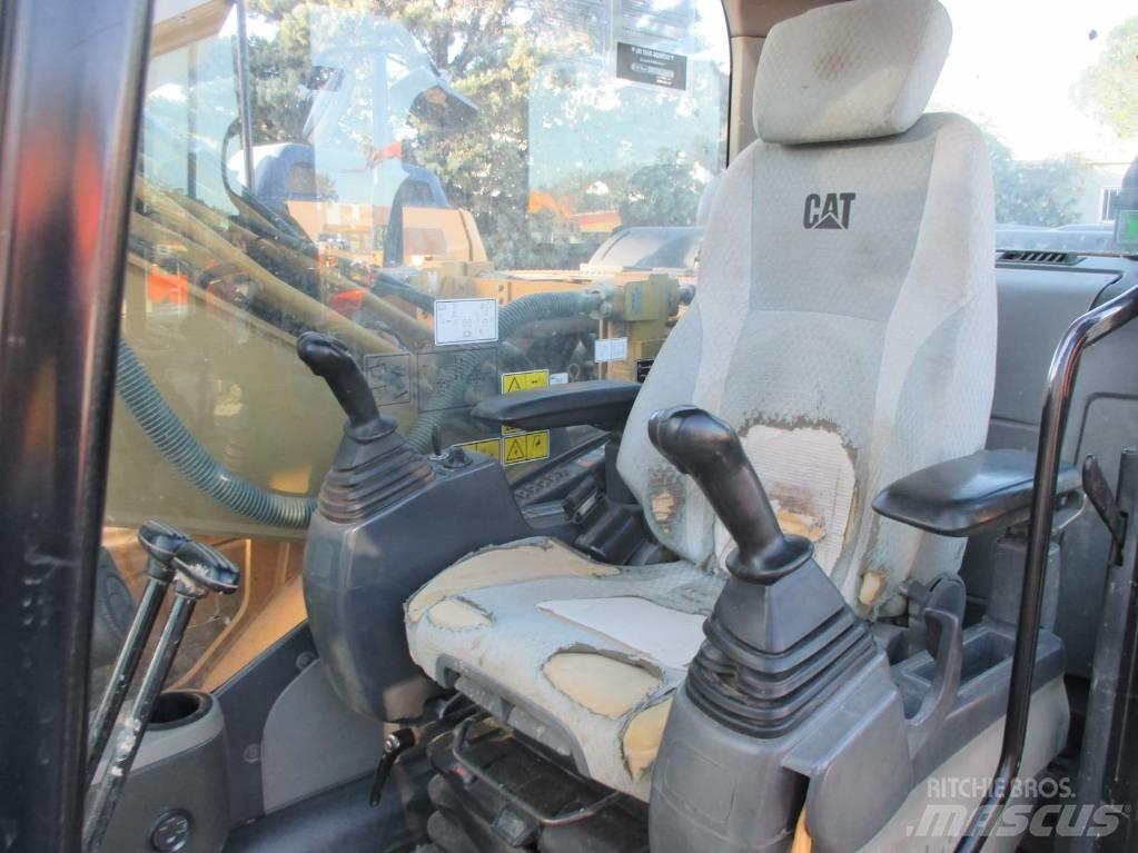 CAT 323 D L Εκσκαφείς με ερπύστριες