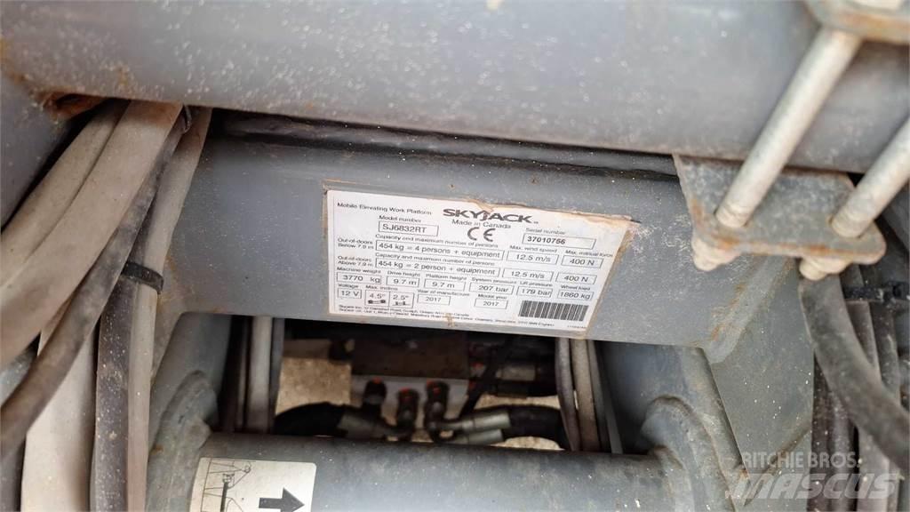 SkyJack SJ6832RTE Ανυψωτήρες ψαλιδωτής άρθρωσης