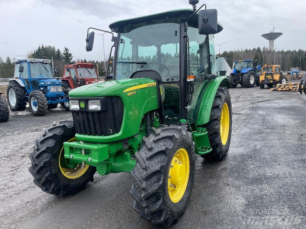 John Deere 5055 E Τρακτέρ