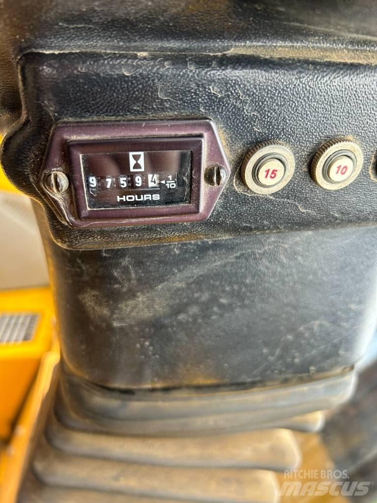 Load Lifter 2416-12D Φορτηγά ανώμαλου εδάφους