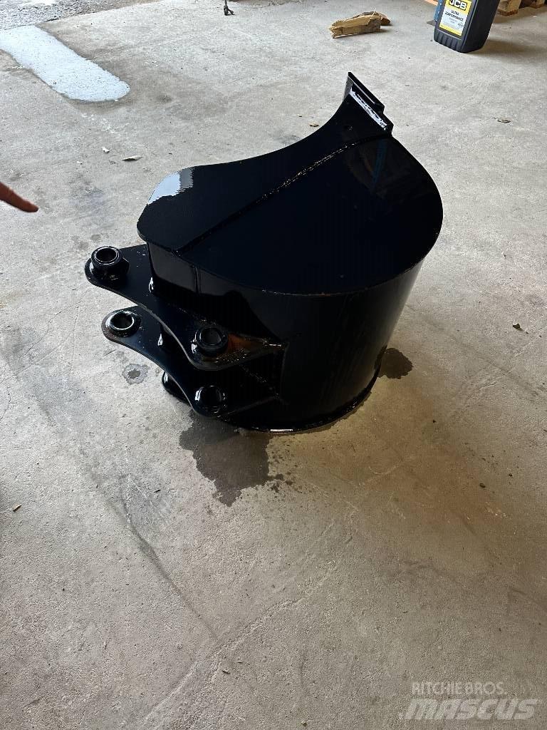 JCB 60 cm graveskovl Κουβάδες