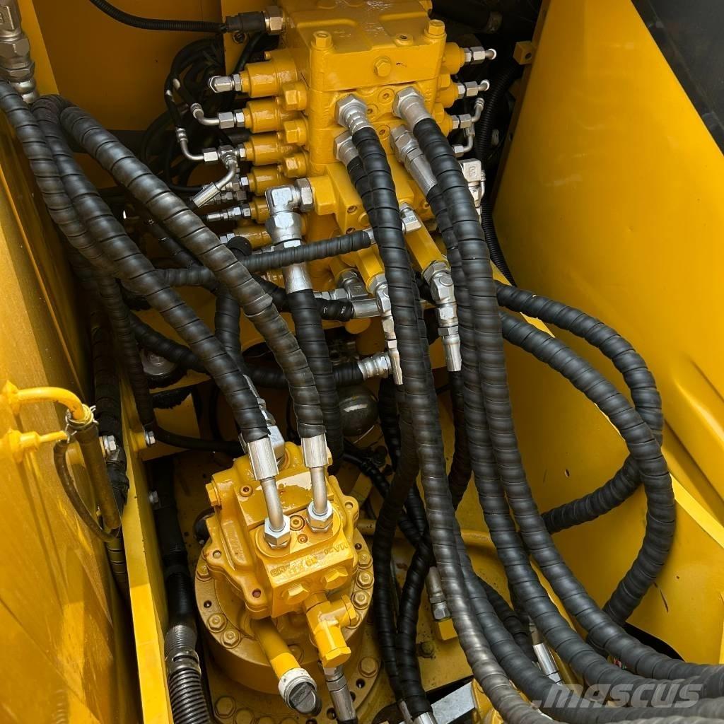 Komatsu 110 Εκσκαφείς με ερπύστριες