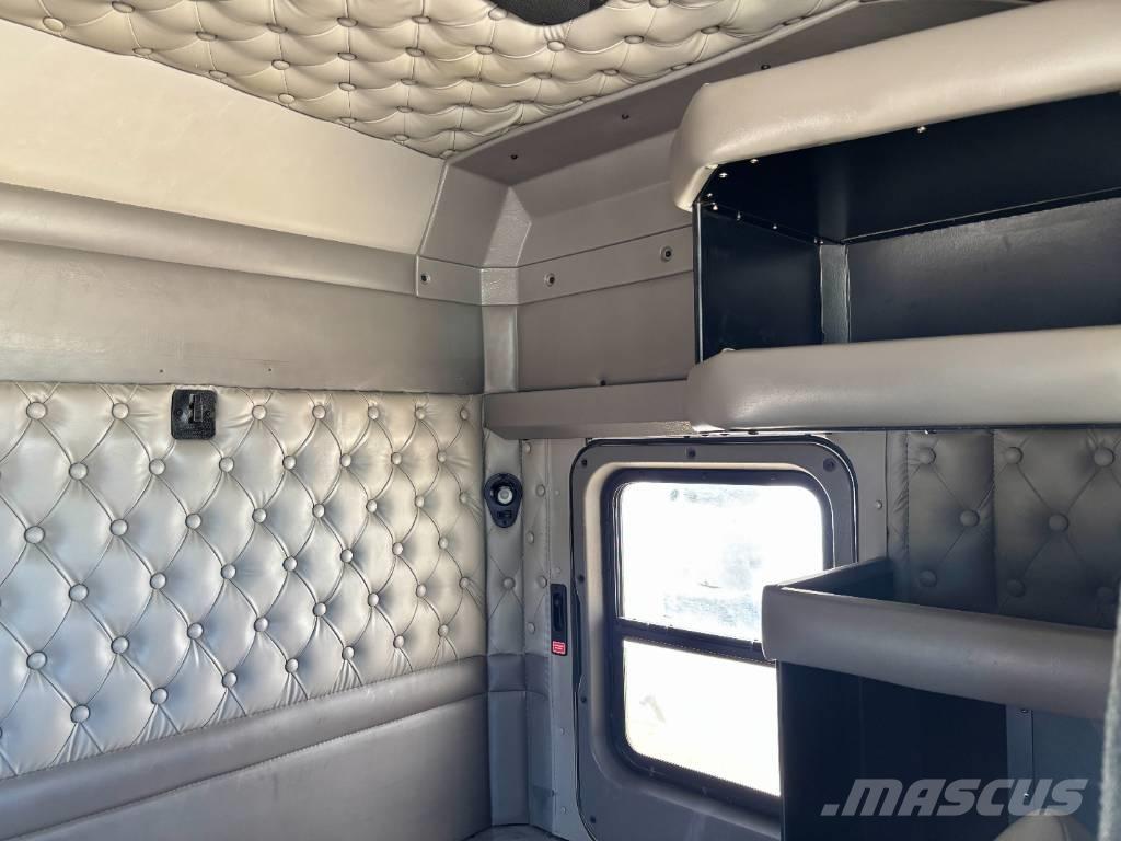 Kenworth T800 Τράκτορες