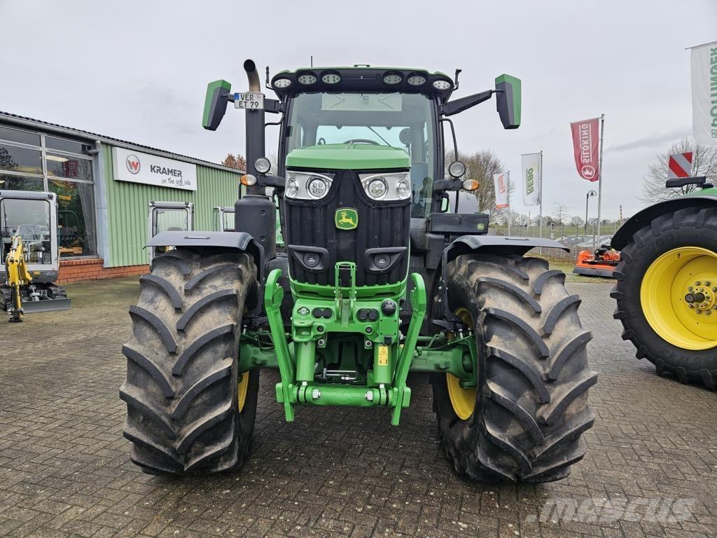 John Deere 6R215 Τρακτέρ