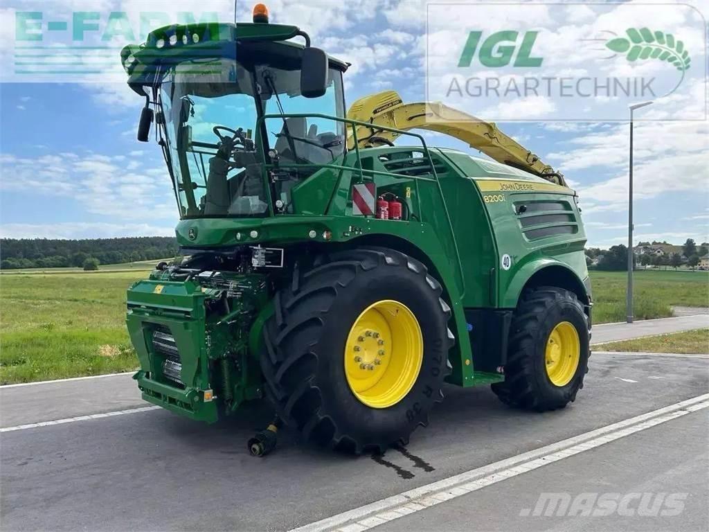 John Deere 8200 i Μηχανές χορτονομής