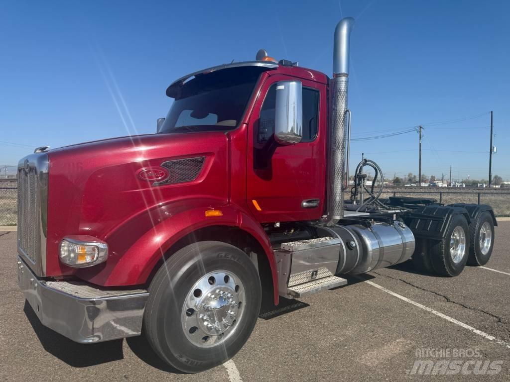 Peterbilt 567 Τράκτορες