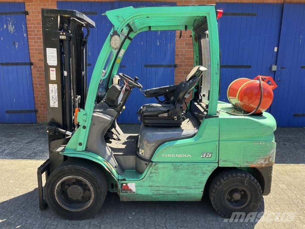 Mitsubishi FG 35 N Περονοφόρα ανυψωτικά κλαρκ με φυσικό αέριο LPG