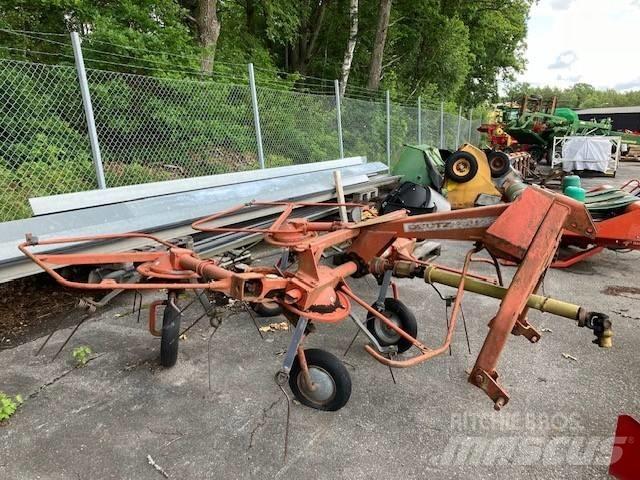 Deutz-Fahr KH400 DN Τσουγκράνες και χορτοξηραντικές μηχανές