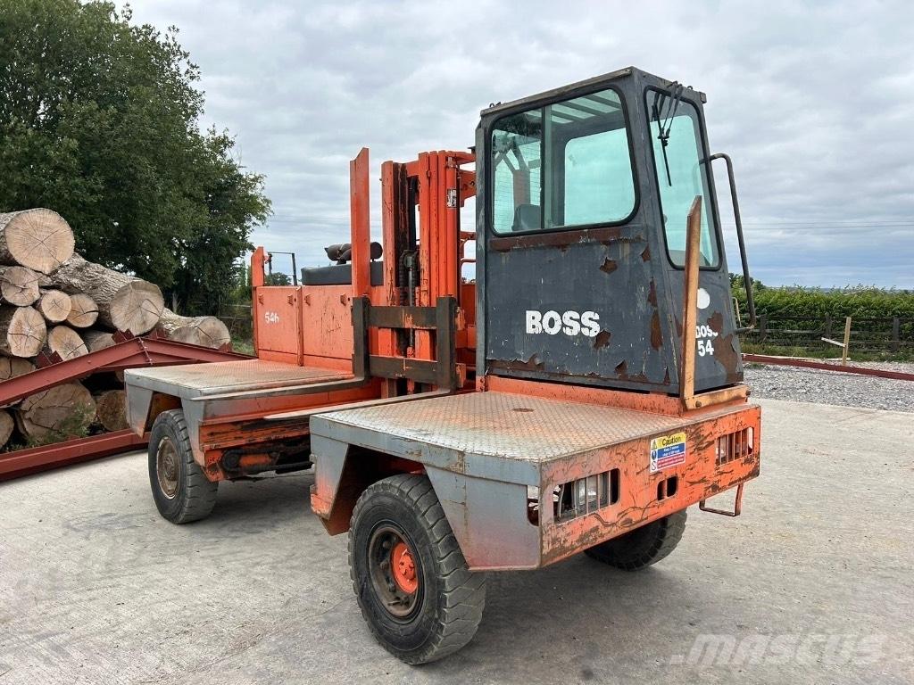 Boss 546 Γερανοί πλευρικής φόρτωσης εμπορευματοκιβωτίων