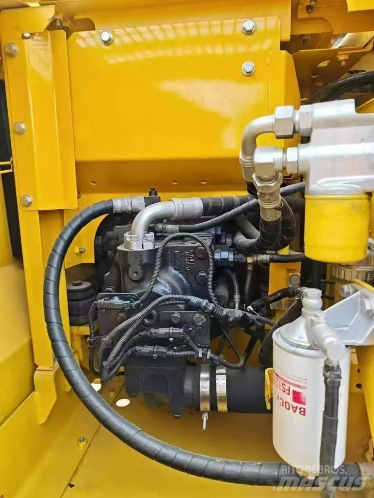 Komatsu 130LC-7 Εκσκαφείς με ερπύστριες