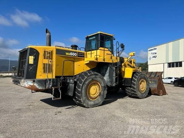 Komatsu WA 600-6 Φορτωτές με λάστιχα (Τροχοφόροι)