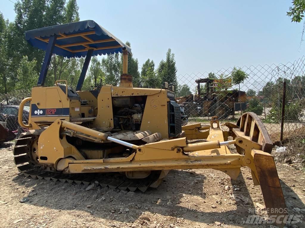 Komatsu D21P-6 Μπουλντόζες με ερπύστριες