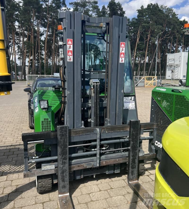 Combilift CB2500 Ανυψωτικά στενών δρόμων 4 κατευθύνσεων