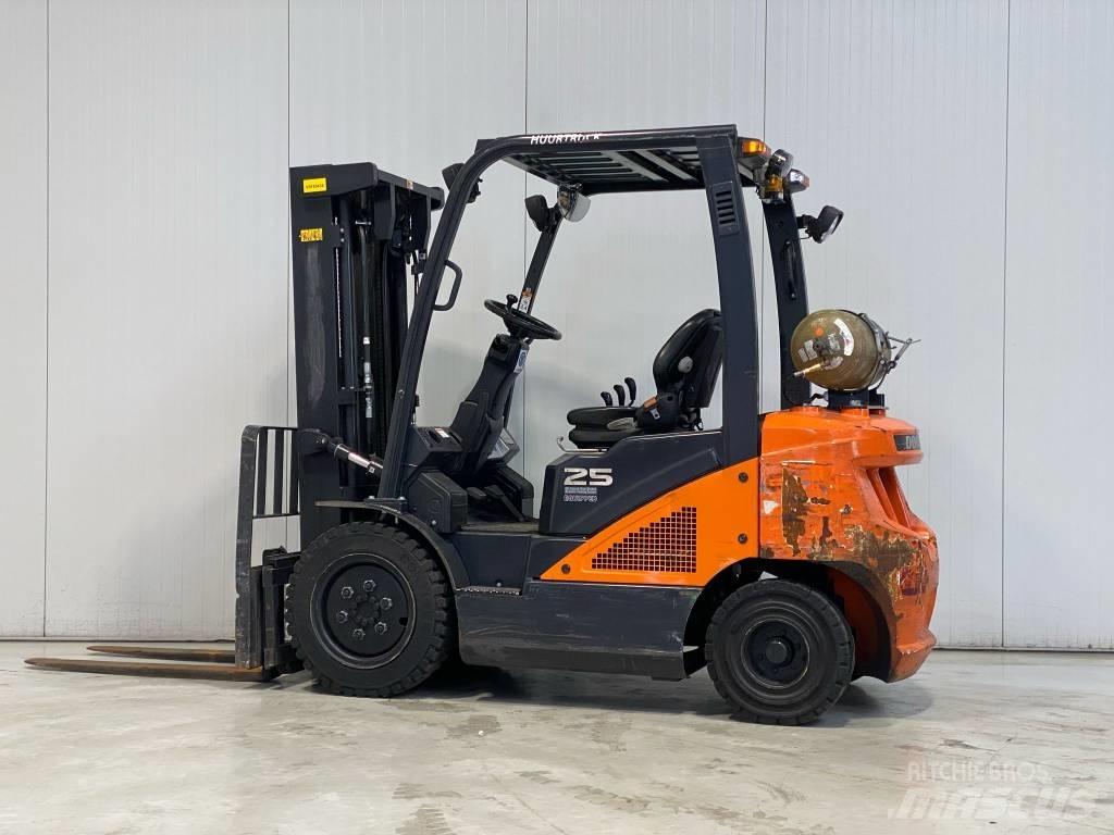 Doosan G25N-7 Περονοφόρα ανυψωτικά κλαρκ με φυσικό αέριο LPG