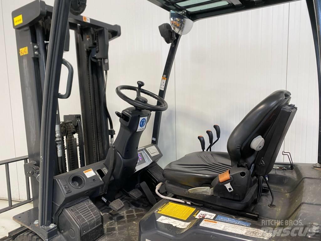 Doosan G25N-7 Περονοφόρα ανυψωτικά κλαρκ με φυσικό αέριο LPG