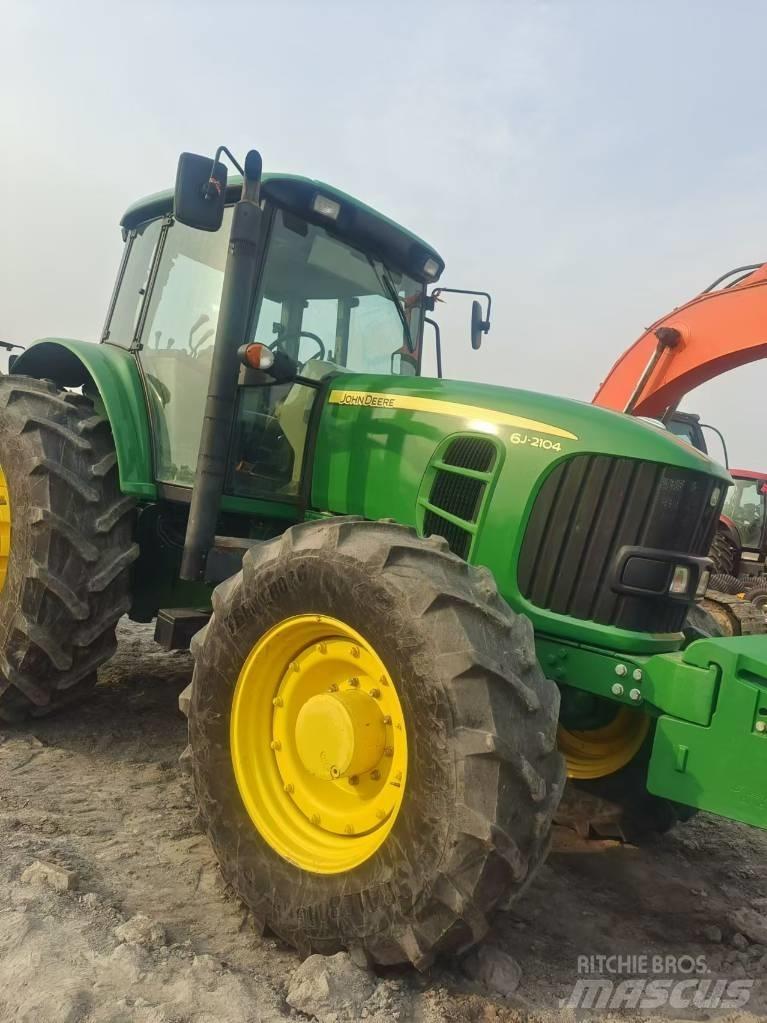 John Deere 6J-2104 Τρακτέρ