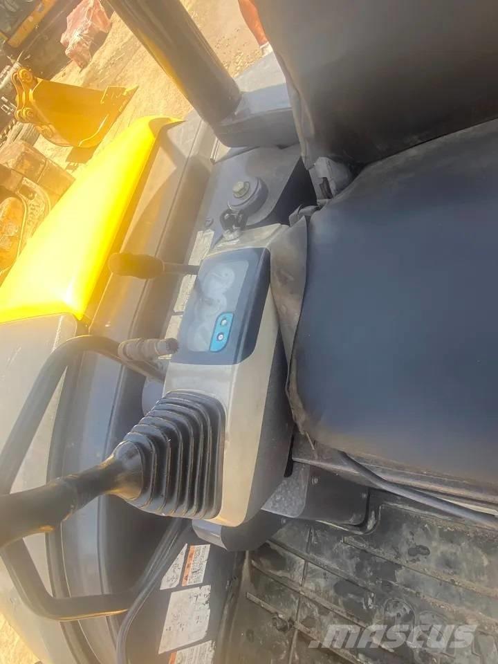 Komatsu PC 40 MR-2 Εκσκαφάκι (διαβολάκι) < 7t