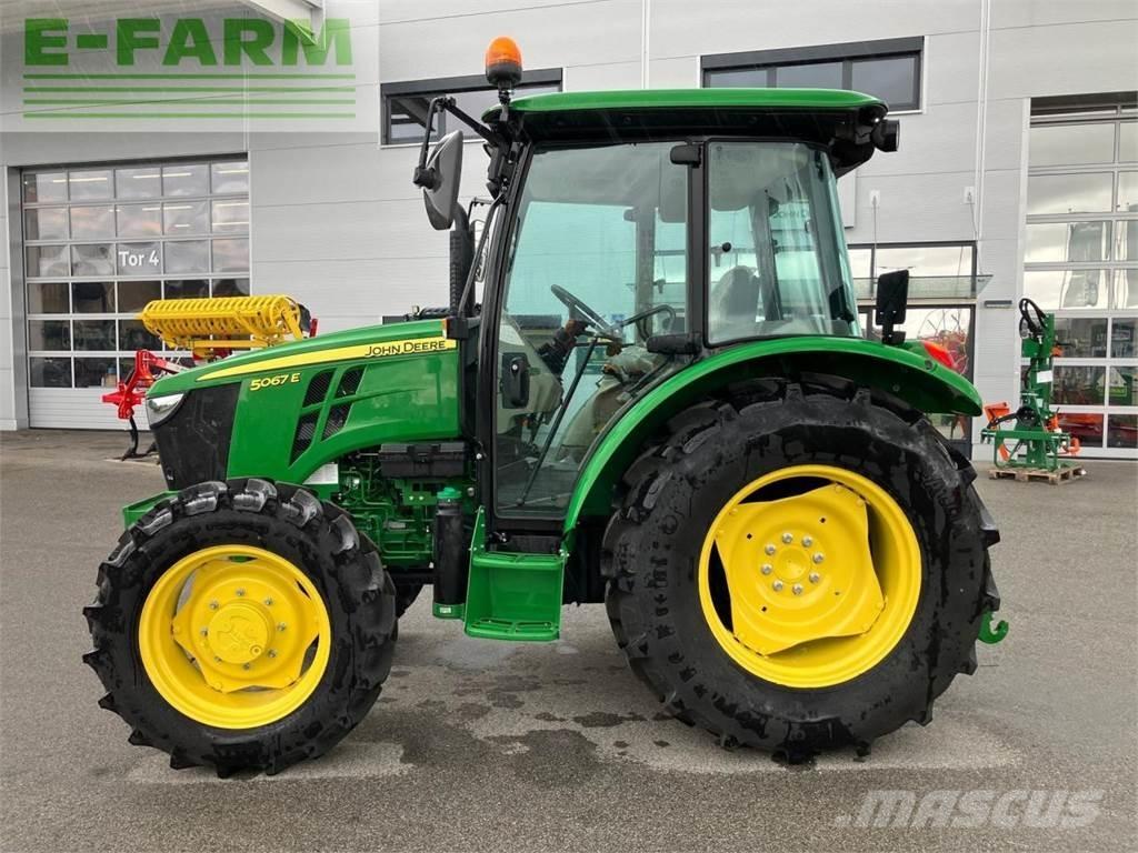 John Deere 5067E Τρακτέρ