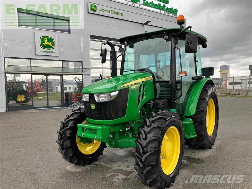 John Deere 5067E Τρακτέρ