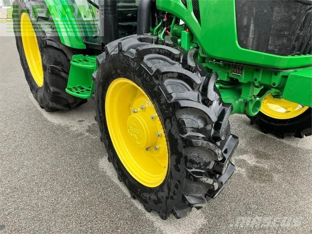 John Deere 5067E Τρακτέρ