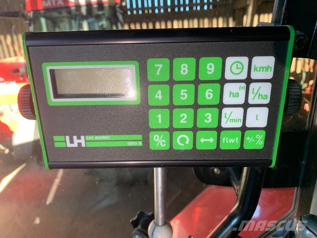 Hardi TZY 2400 Ρυμουλκούμενα ψεκαστικά