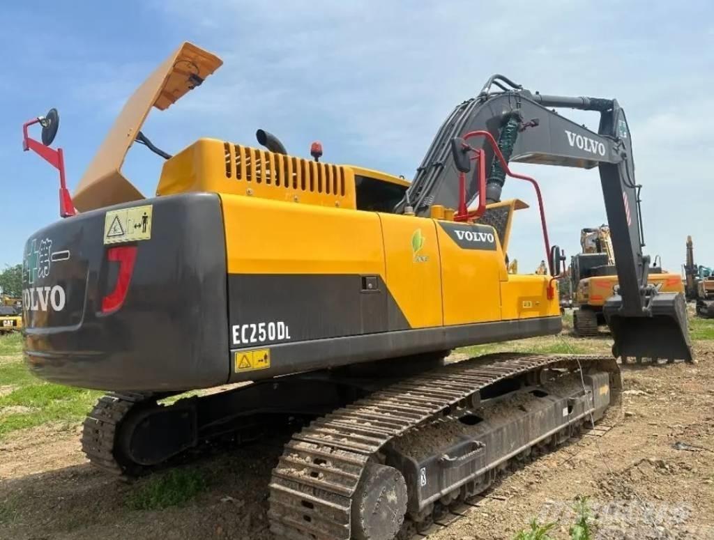 Volvo EC 250 D L Εκσκαφείς με ερπύστριες