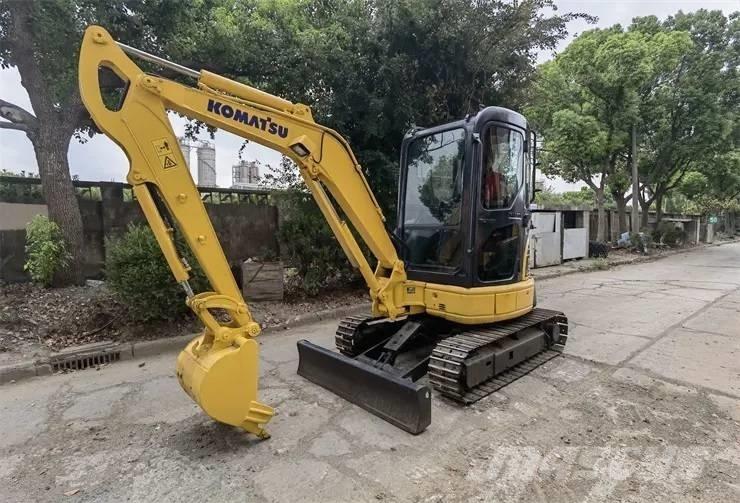 Komatsu PC35 Εκσκαφάκι (διαβολάκι) < 7t