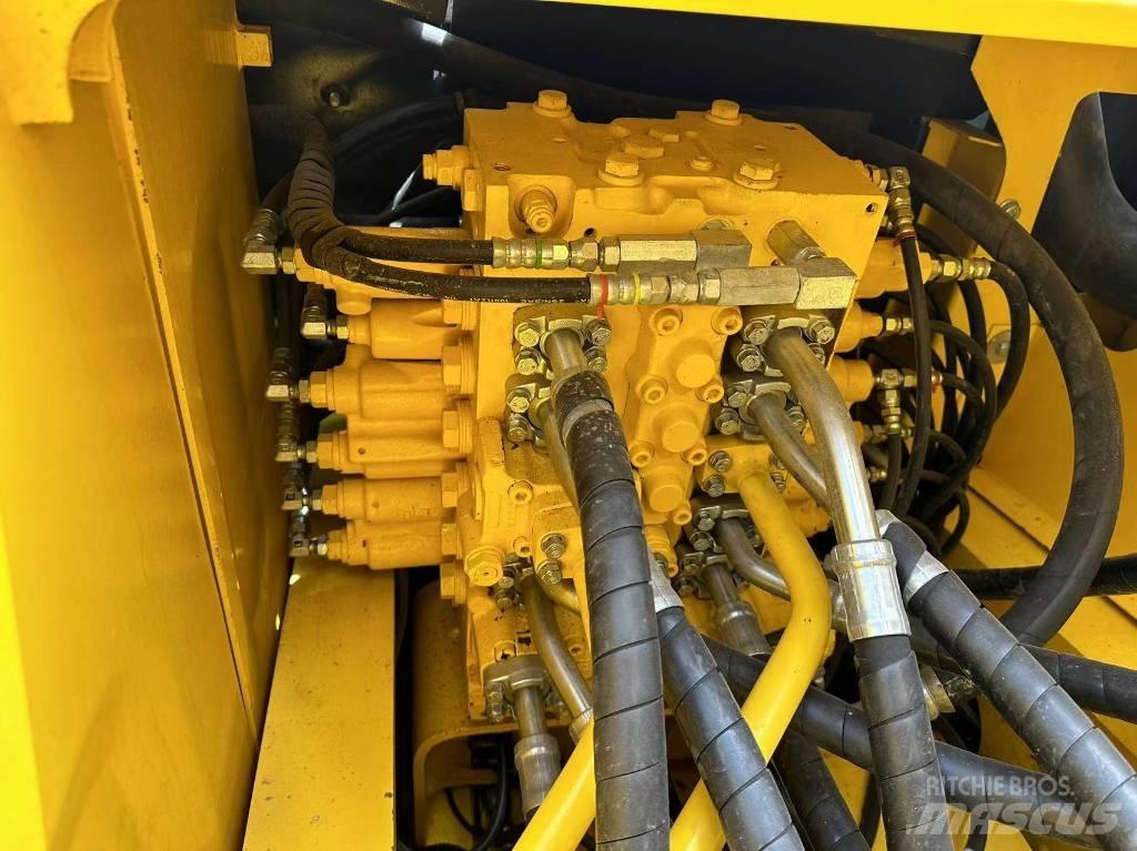 Komatsu PC 240 Εκσκαφείς με ερπύστριες