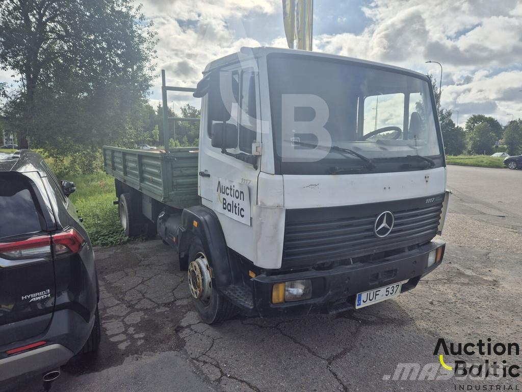 Mercedes-Benz 1117 Φορτηγά Kαρότσα με ανοιγόμενα πλαϊνά