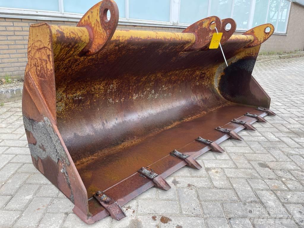 CAT Backhoe bucket Κουβάδες