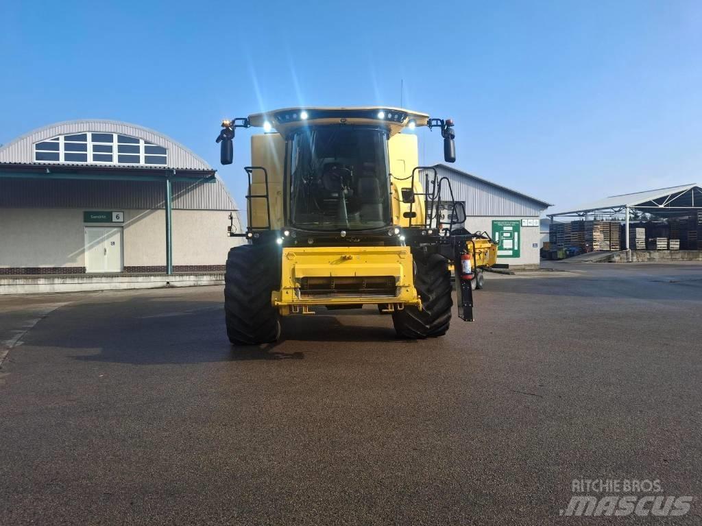 New Holland CX8.70 Θεριζοαλωνιστικές μηχανές
