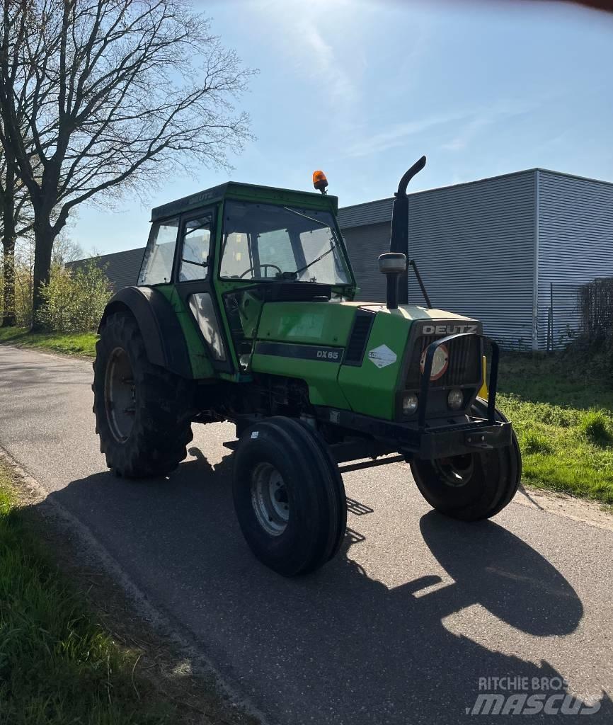 Deutz DX85 Τρακτέρ