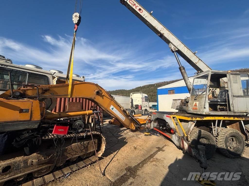 Hyundai Robex 210 LC Εκσκαφείς με ερπύστριες