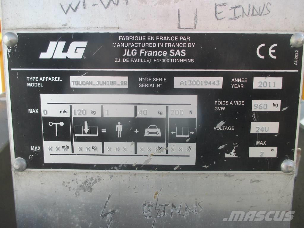 JLG Toucan Junior 8 Ανυψωτήρες με κατακόρυφους πυλώνες