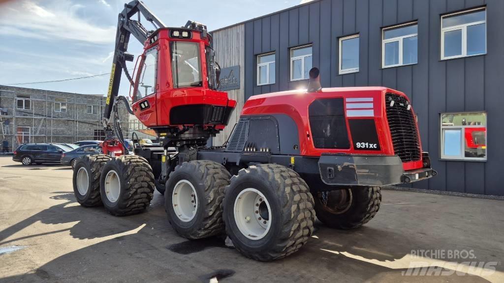 Komatsu 931 XC Θεριζοαλωνιστικές μηχανές