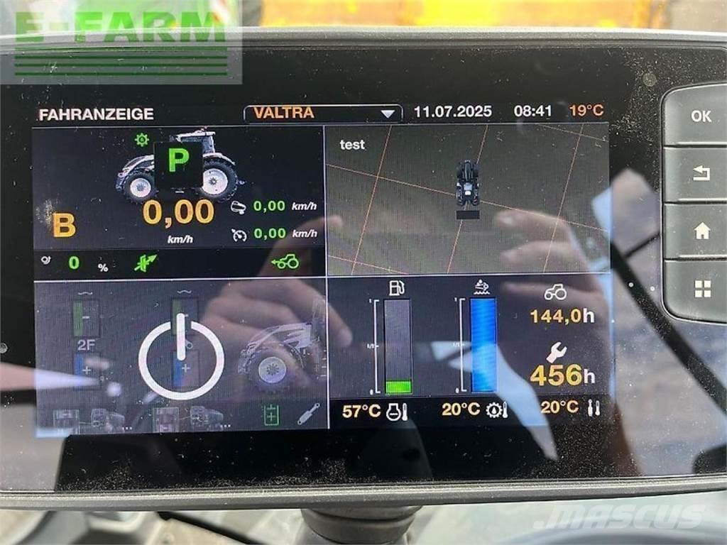 Valtra q245 Τρακτέρ