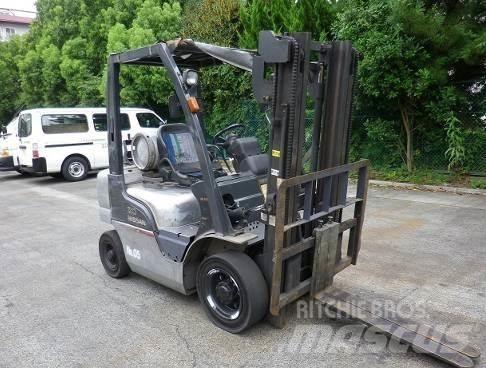 Nissan PL02A20D Περονοφόρα ανυψωτικά κλαρκ με φυσικό αέριο LPG